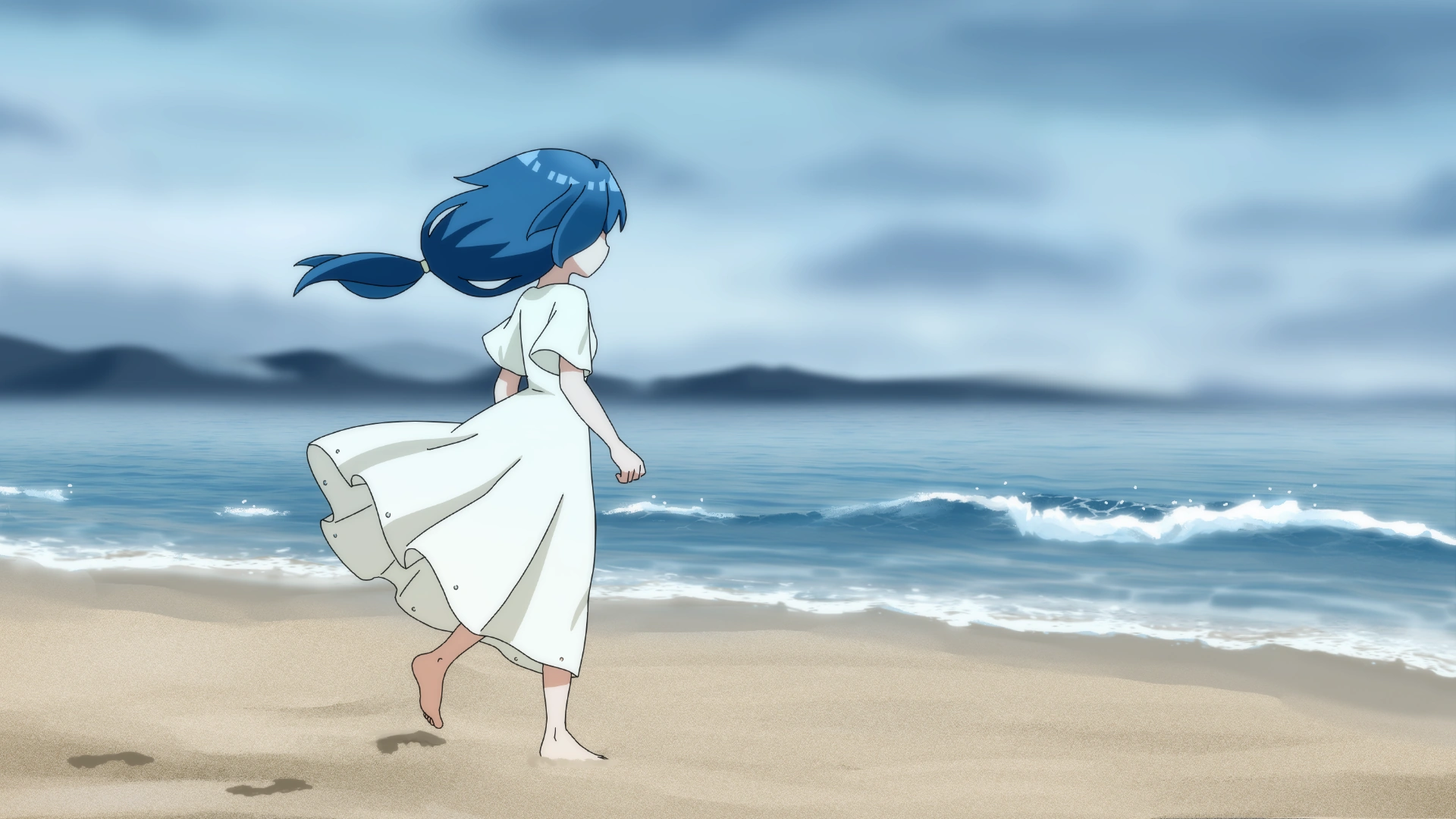 Serena walking at the beach